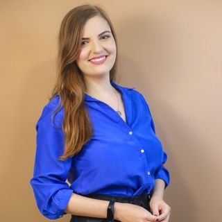 Dra. Laura Rodrigues