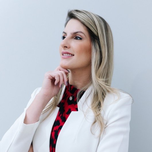 Dra. Sarah Cestari