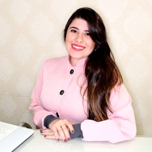 Dra. Thayza Fabri