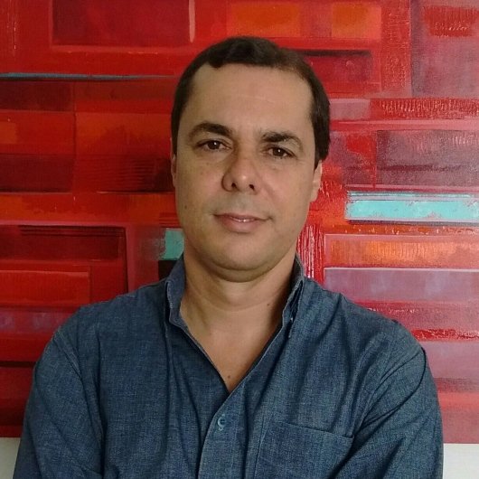 Dr. SILVIO J VALADÃO