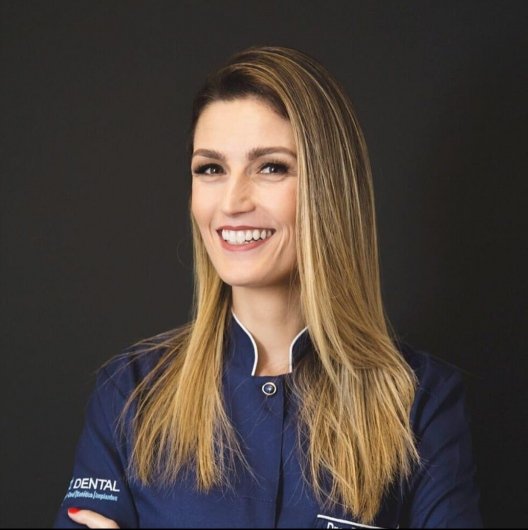 Dra. Rafaelle Oliveira
