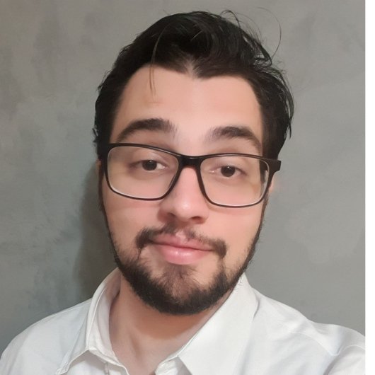 Lucas R . Guaiato