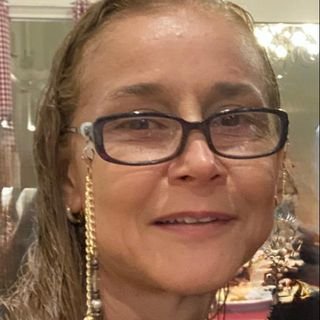 Dra. Anna Cristina Donato .