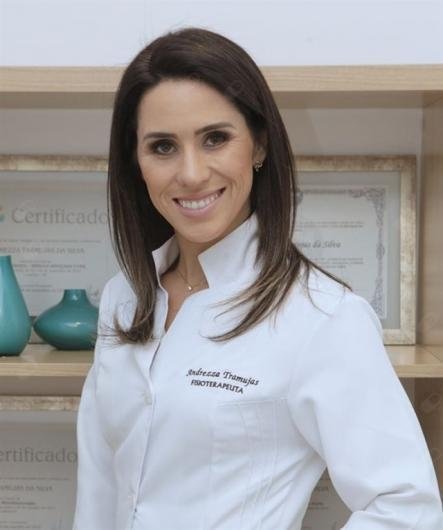 Dra. Andrezza Tramujas Da Silva