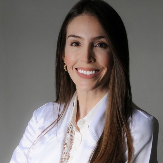 Dra. Raíssa Vasconcelos