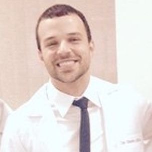 Dr. Caio Tavares Silva
