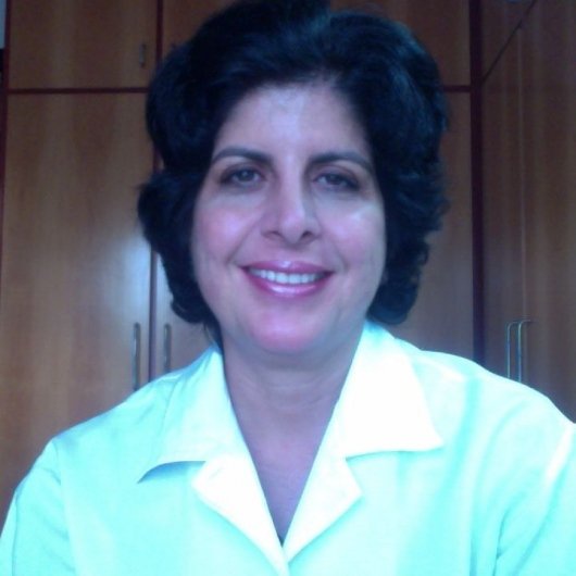 Dra. Claudia Garcia de A. Dias