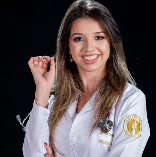 Isabella Claudino Fernandes