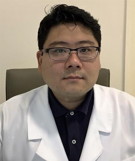 Dr. Ricardo Toma