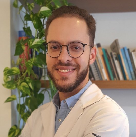Dr. Vítor Seabra