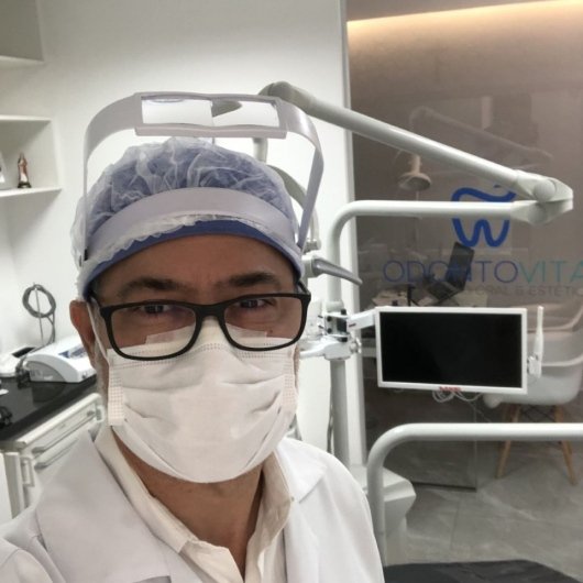 Dr. Cristiano Santana de Castro