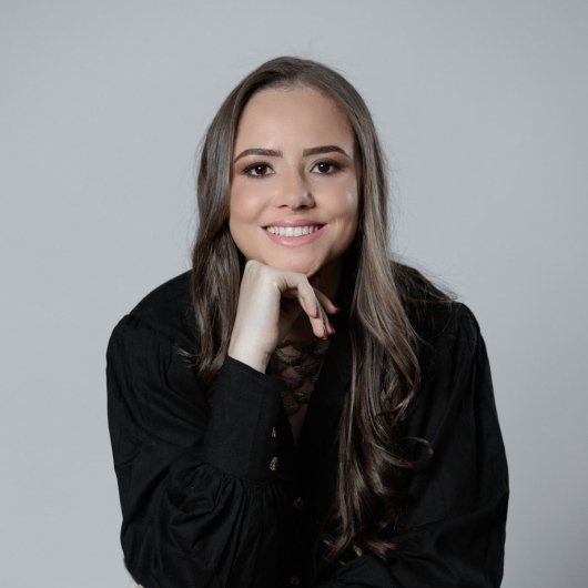 Dra. Laylla Carolina Silva Gendiroba