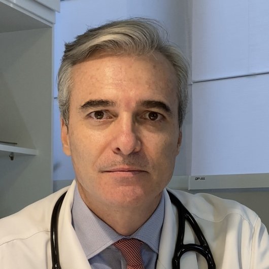 Dr. Fabio Tuche