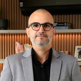 Dr. Fabio Pires Santos