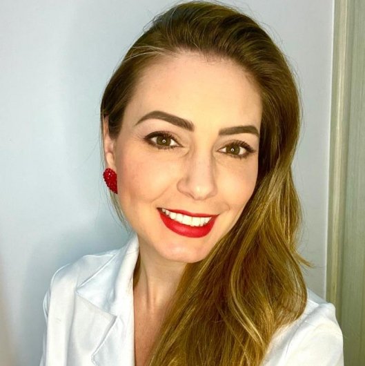 Dra. Klicia Molina Giurizatto Da Fonseca