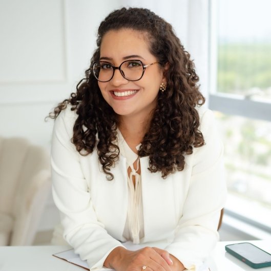 Dra. Paula Monteiro de Barros dos Reis