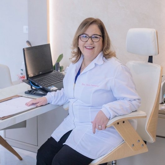 Dra. Cléia de Oliveira Carreira