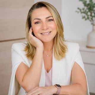 Dra. Vitória Régia Feitosa Gonçalves Costa