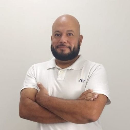 Dr. Leandro Eduardo
