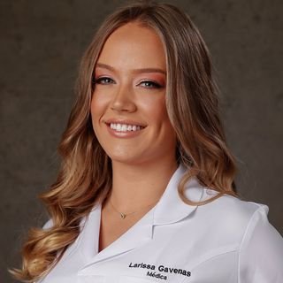 Dra. Larissa Gavenas