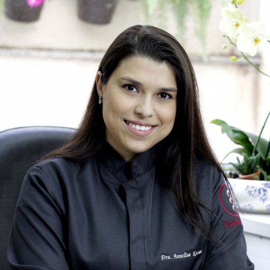 Dra. Annelisa Kozan