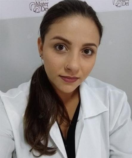 Mariana Manhães de Carvalho