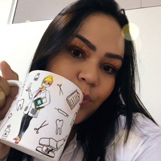 Dra. Hevellyn Lorrany Lopes Souza