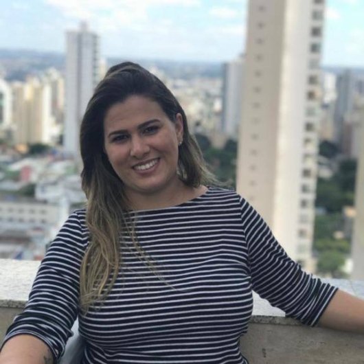 Dra. Aline Faria