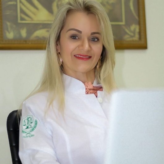 Dra. Thays Capurro