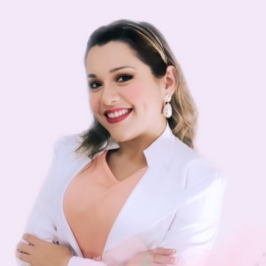 Dra. Glaucia Naves Silva