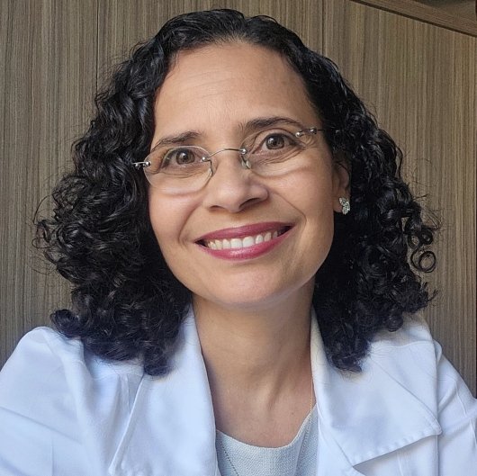 Dr. ADRIANA RESILLE