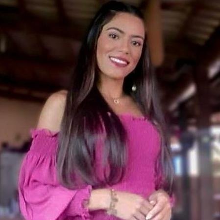 Dra. Adrielly Silva
