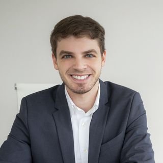 Dr. Alex Goldbach