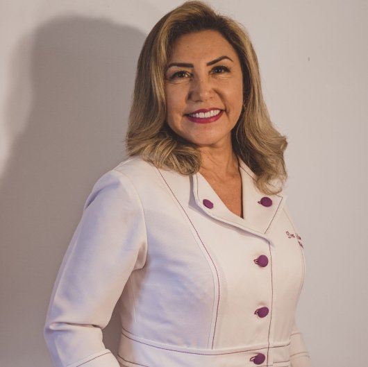 Dra. Alcione Bastos Alves