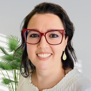 Dra. Cristiani Couto Munhoz