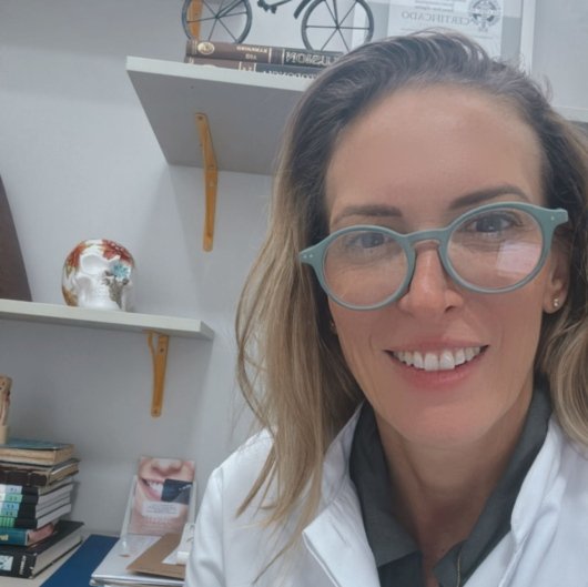 Dra. Roberta Vasconcellos