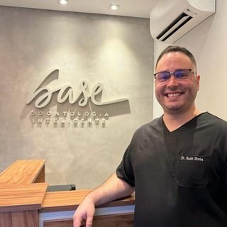 Dr. André Oliveira