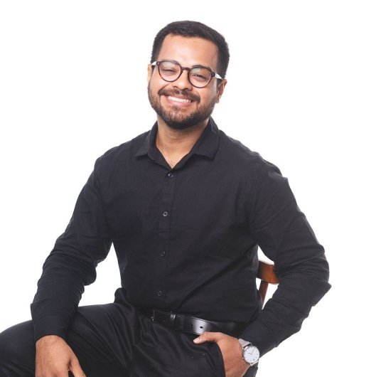 Dr. Daniel Teixeira