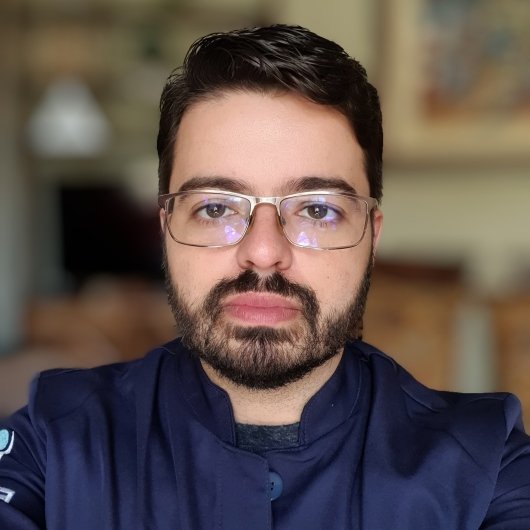 Dr. Leonardo Silveira