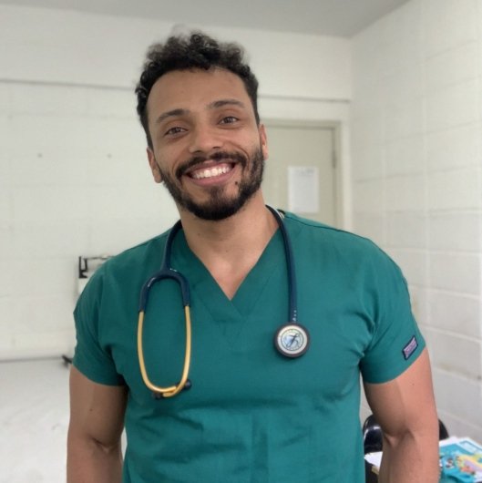 Dr. Juan Martin Estéves