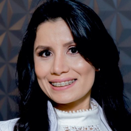Dra. Mônica de Sá Pinheiro