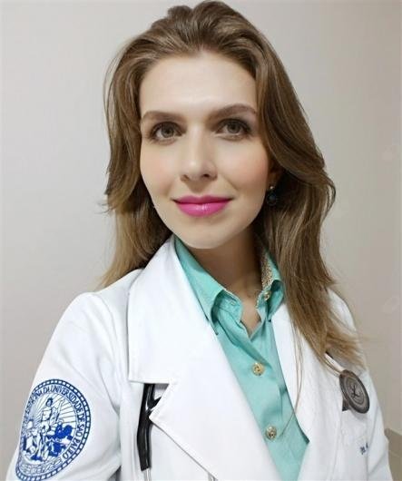 Dra. Ana Luize Merten