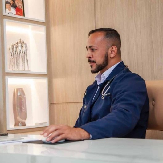 Dr. Eduardo Aguiar
