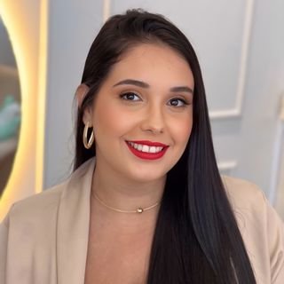 Dra. Anna Carolina