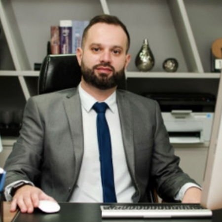Dr. Raphael Tadeu Gonsalves Lopes