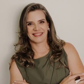 Dra. Fernanda de Cássia Leal Queiroz Ferreira