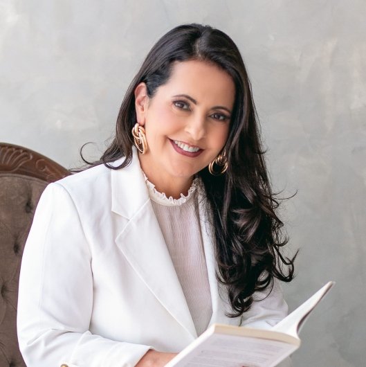 Dra. Patrícia Ayd Oliveira Bittencourt