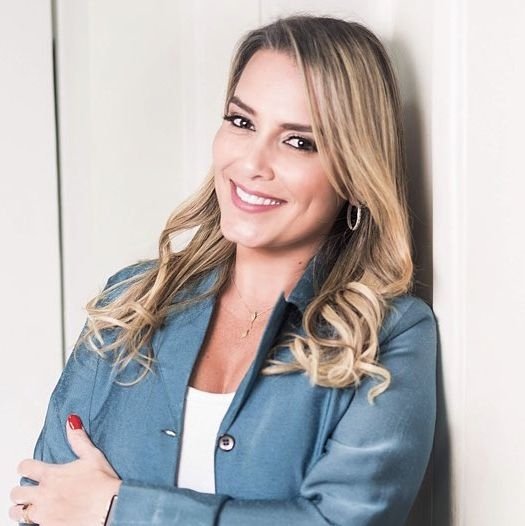 Dra. Luciana Ribeiro Mendonca