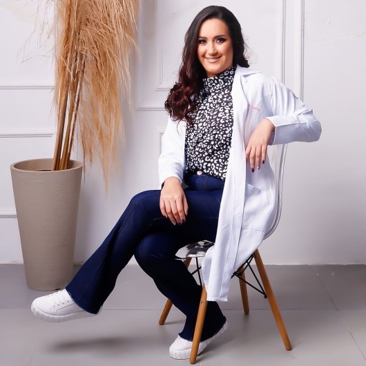Dra. Paula Aparecida Victório dos Santos