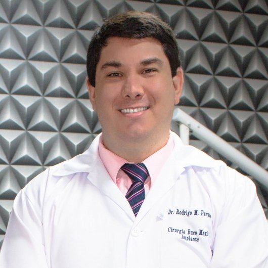 Dr. Rodrigo Pavane
